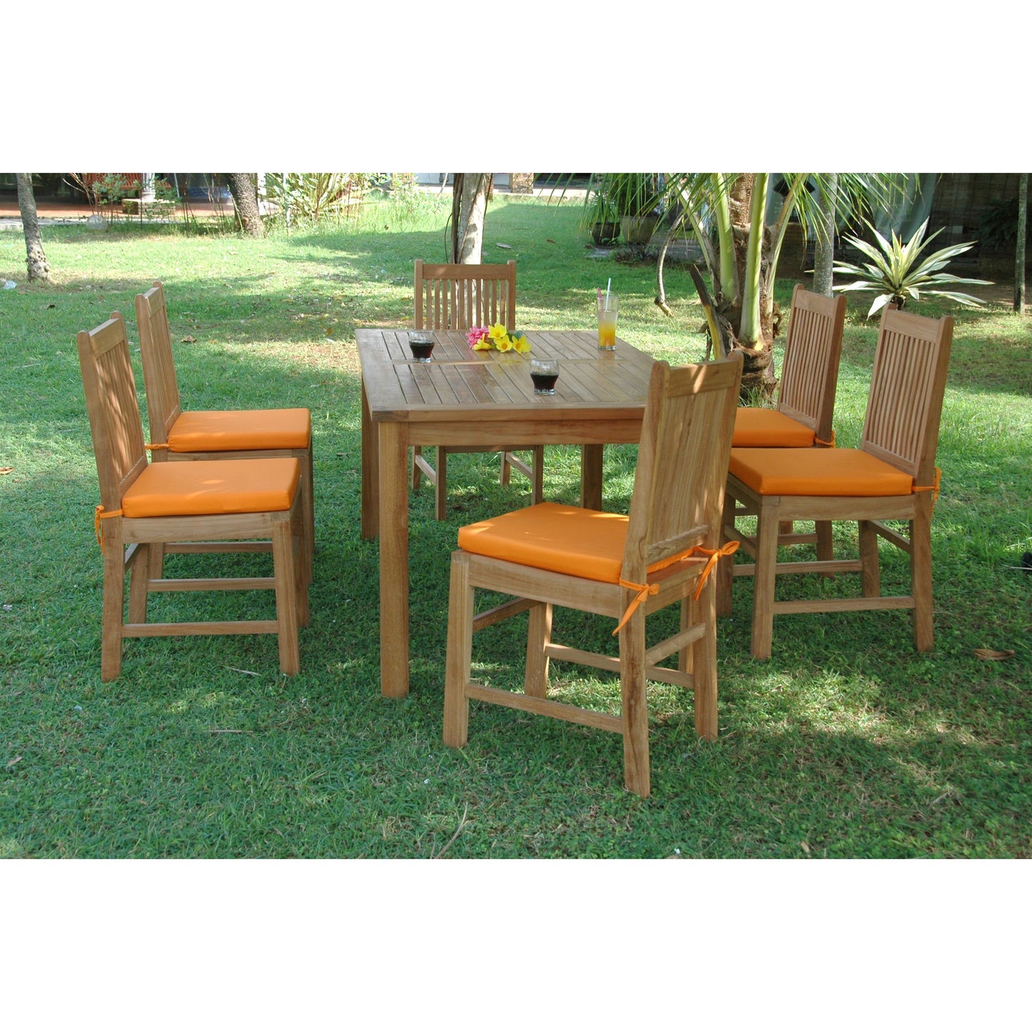The Montage Saratoga 7-Pieces Dining Set